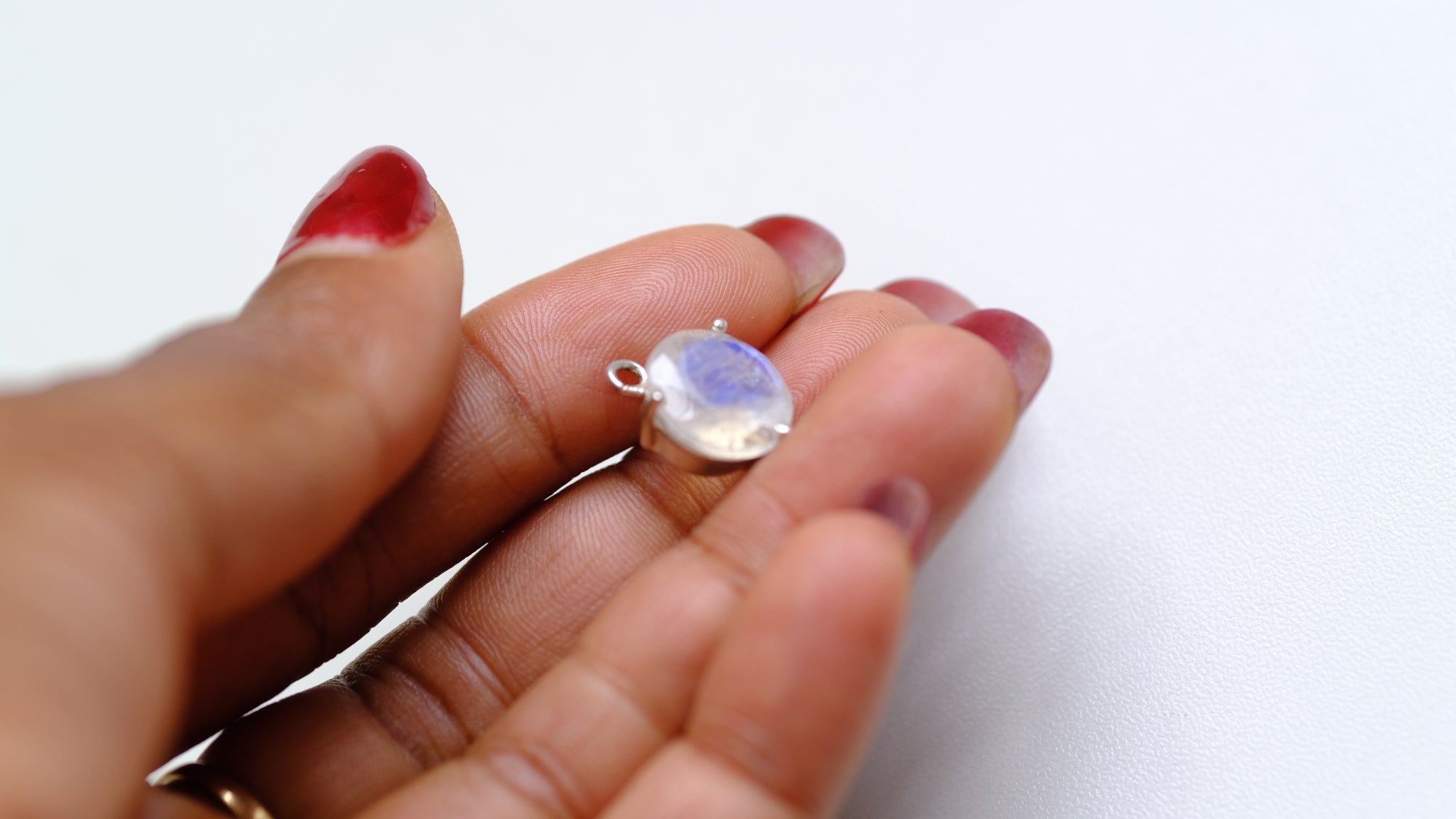 Sterling silver and moonstone pendant