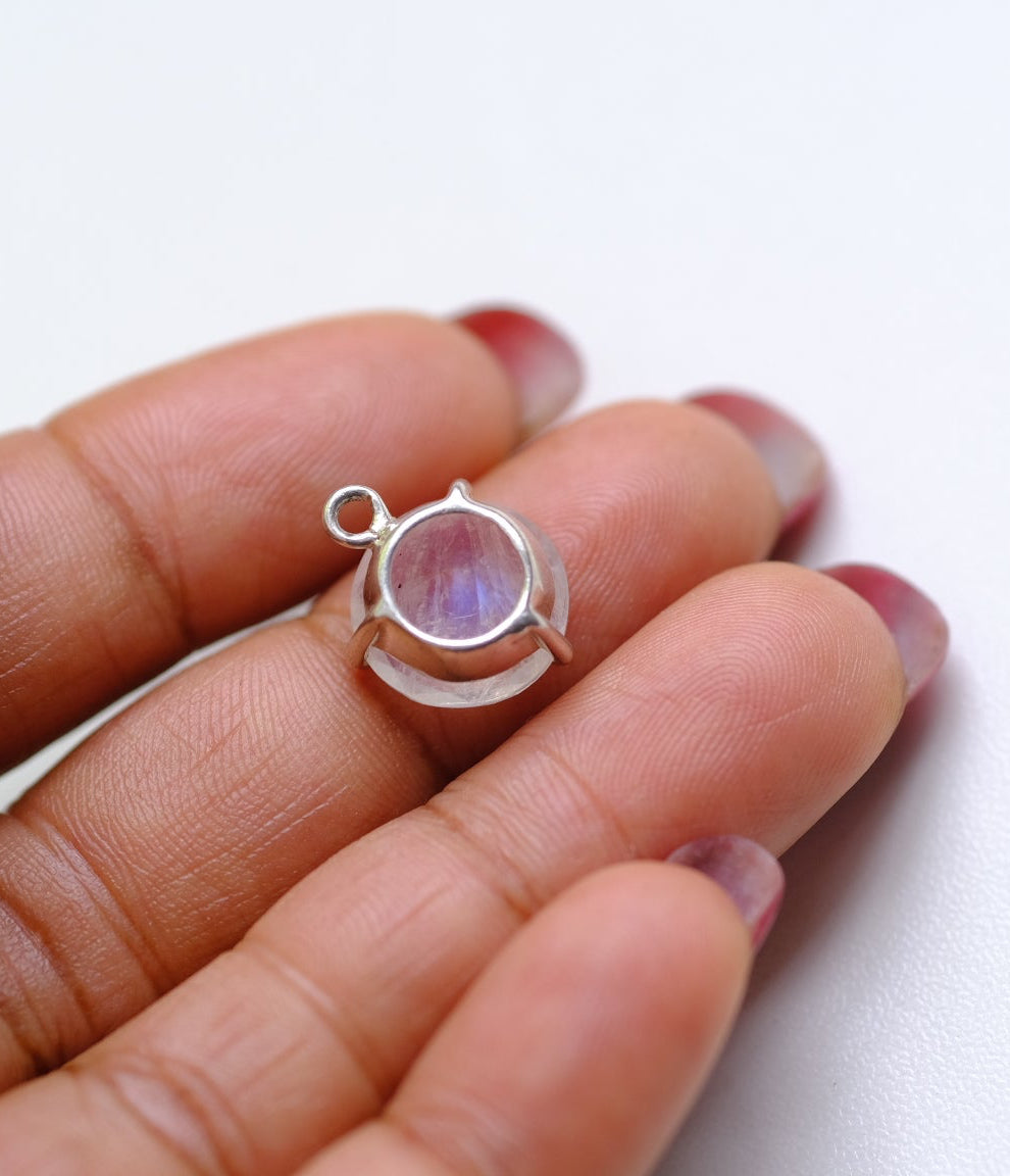 Sterling silver and moonstone pendant